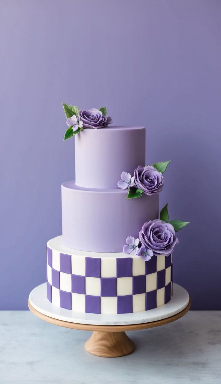 کیک تولد بنفش