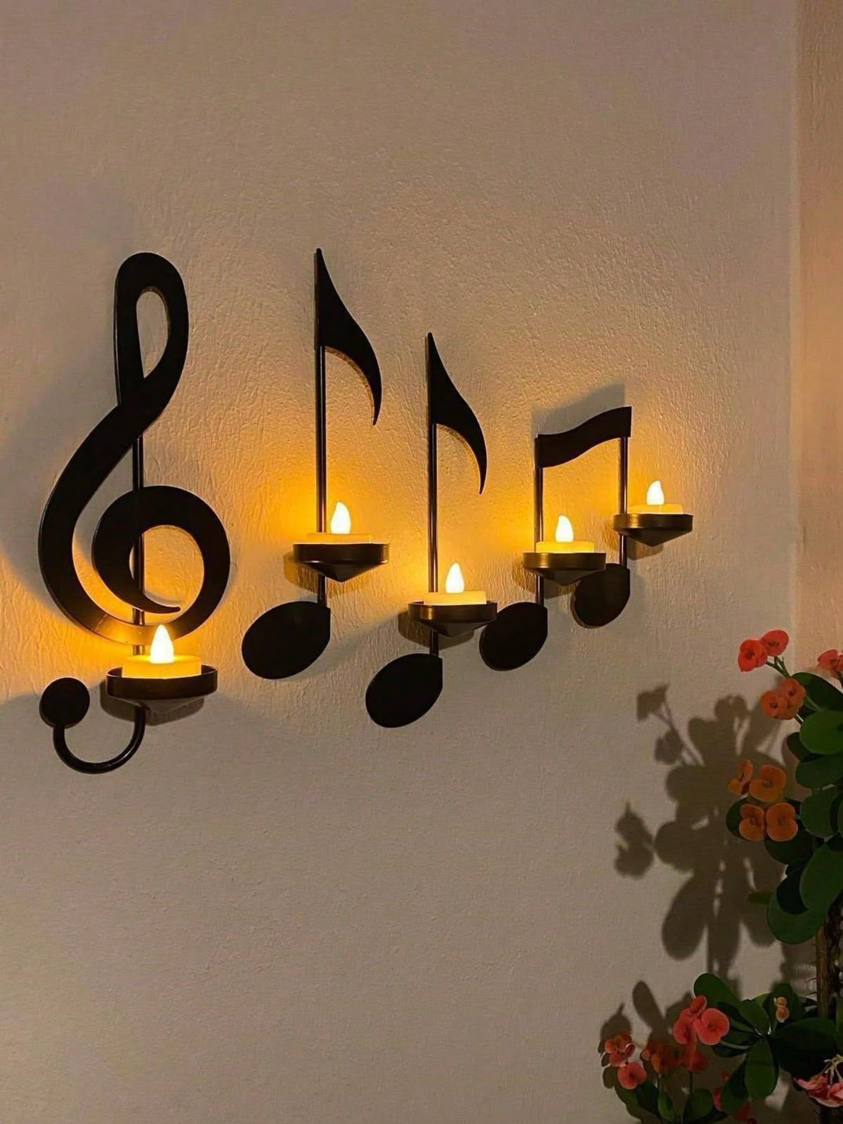 استند دیواری شمع