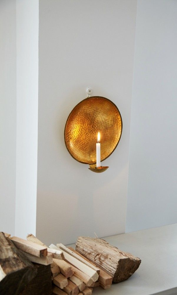 استند دیواری شمع