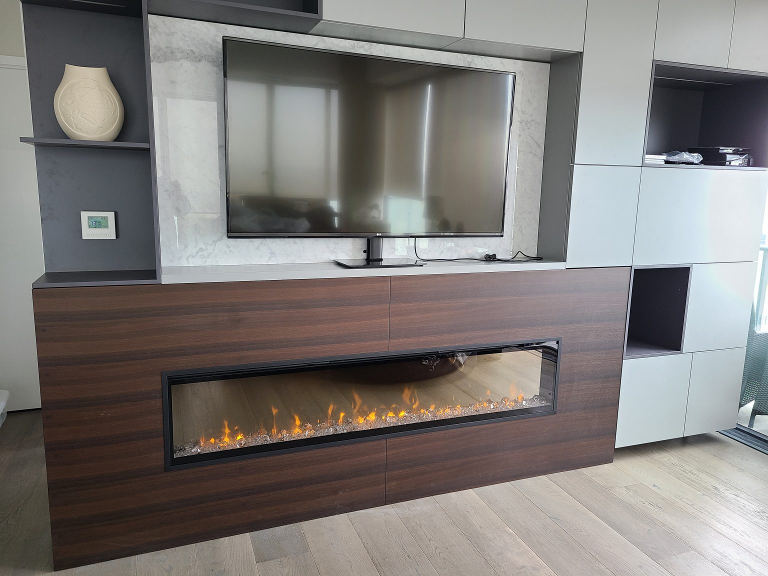 مدل شومینه برقی زیر تلویزیون