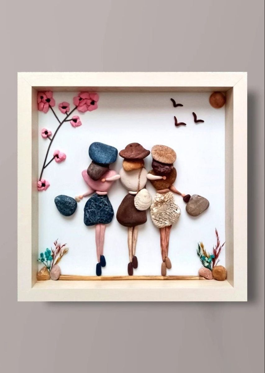 تابلو و دیوارکوب خوشگل با سنگ های نقاشی شده