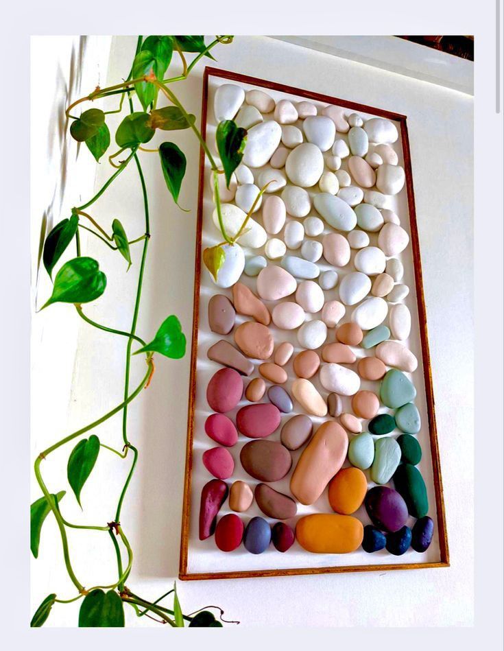 تابلو و دیوارکوب خوشگل با سنگ های نقاشی شده