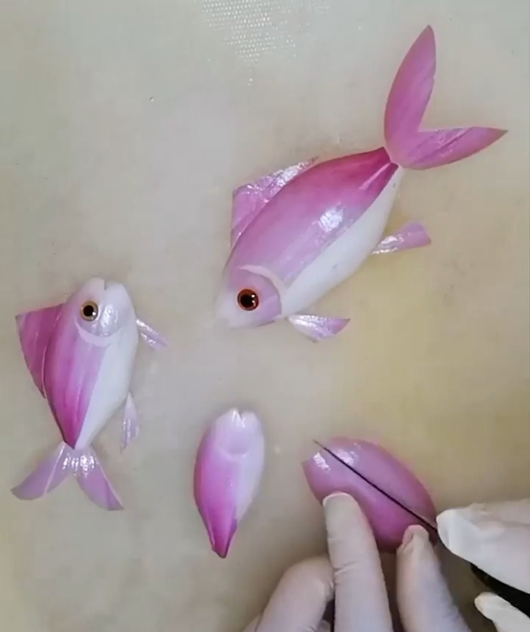 تزیین پیاز کنار غذا