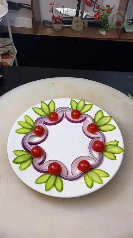 تزیین پیاز کنار غذا