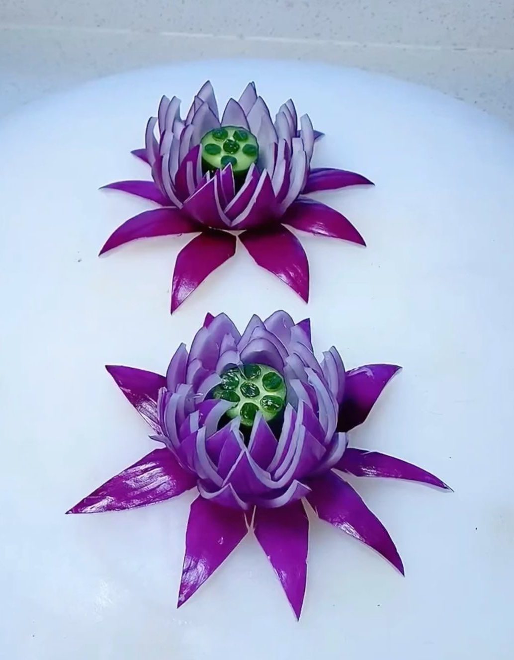 تزیین پیاز کنار غذا