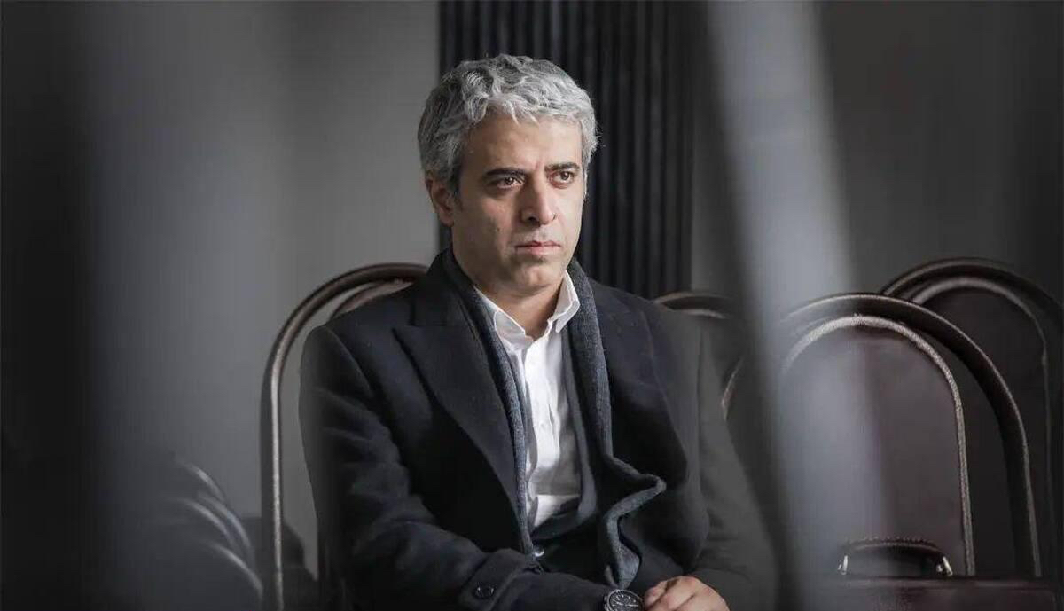 ایوب آقاخانی در هشت پا⁩