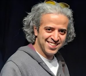 ایوب آقاخانی بیوگرافی⁩