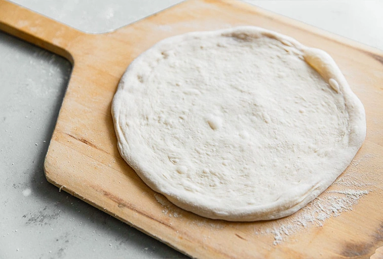 تهیه خمیر پیتزا 