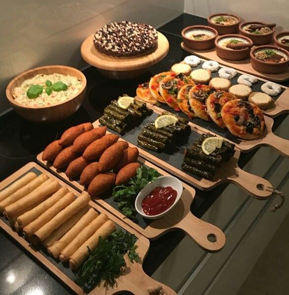 چیدمان میز شام برای تولد