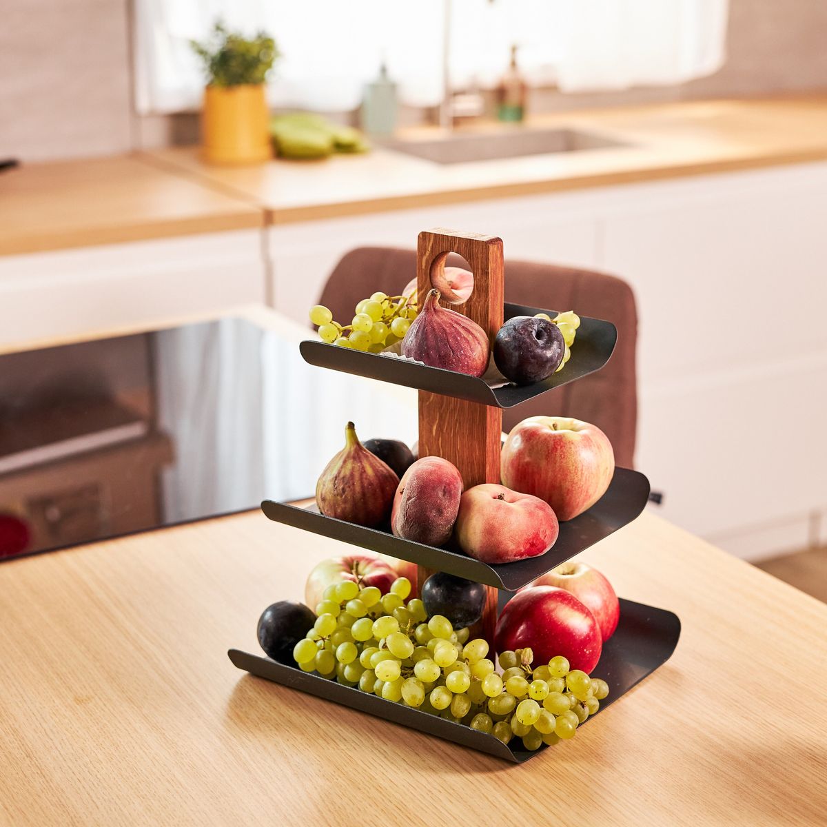 میوه خوری طبقاتی