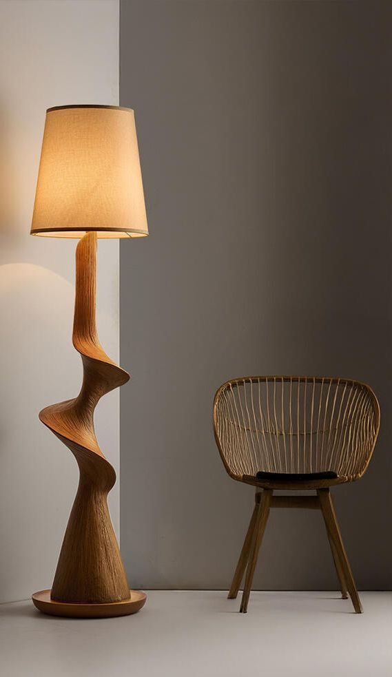 آباژور کنار سالنی