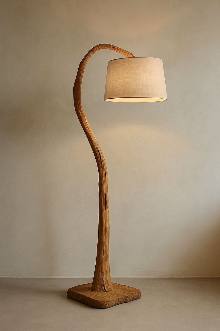 آباژور کنار سالنی