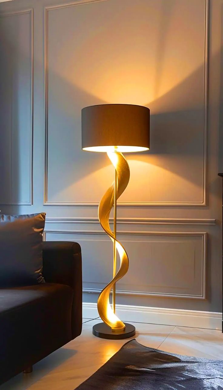 آباژور کنار سالنی