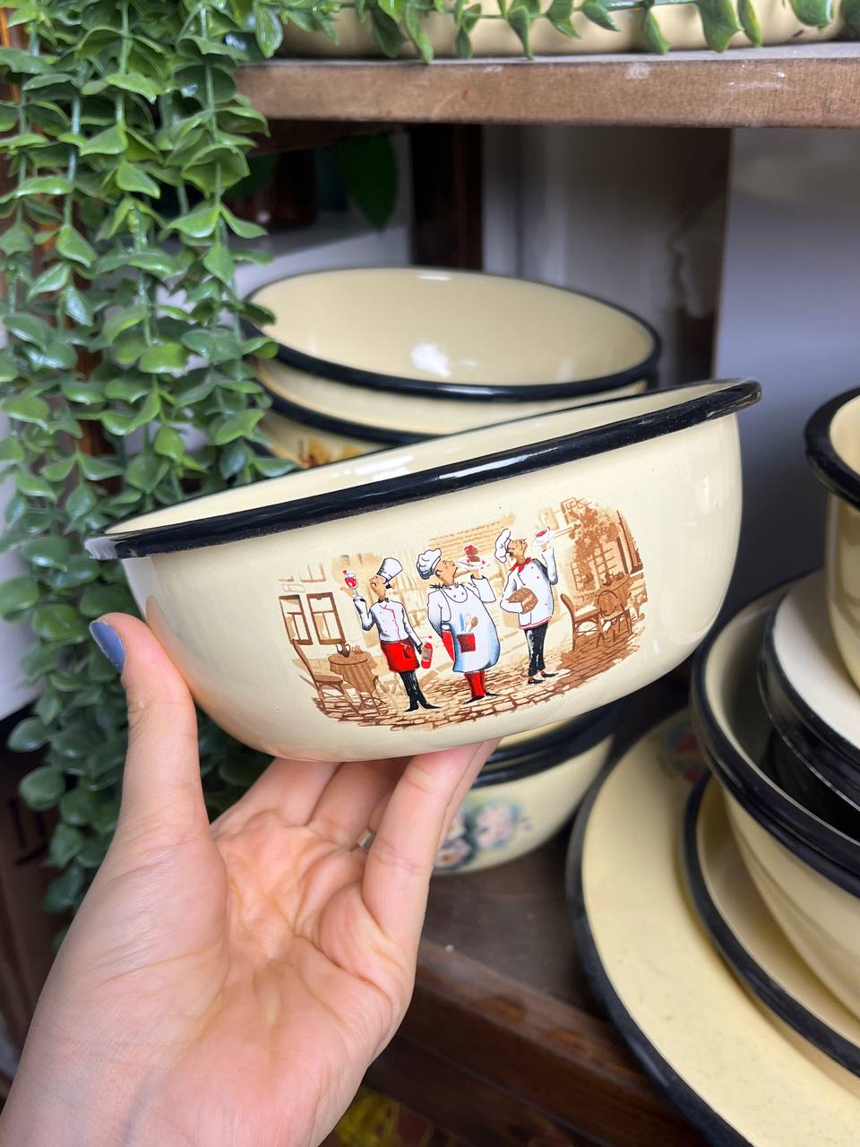 کاسه آبگوشت خوری