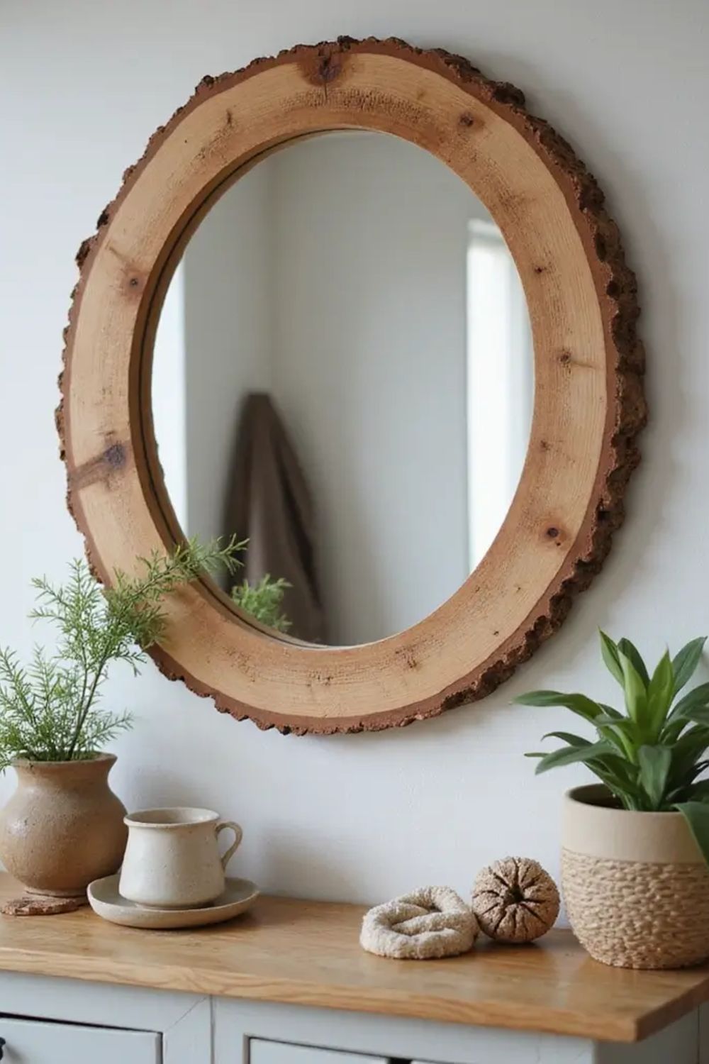 آینه تزئینی با تنه چوب درخت