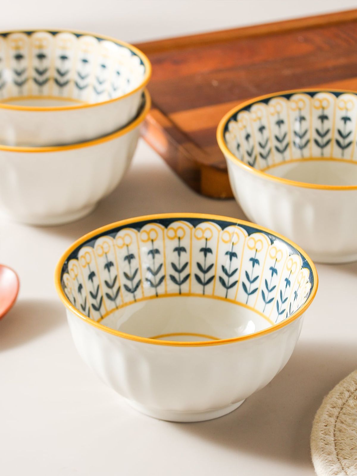 کاسه آبگوشت خوری