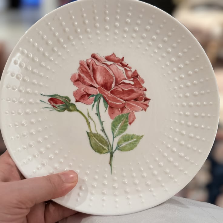 ظروف گل قرمز