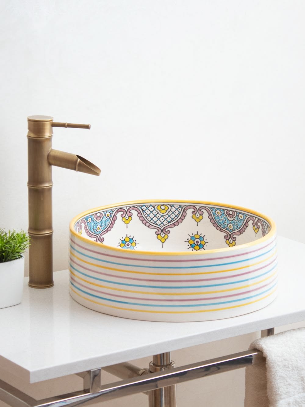 روشویی سرامیکی طرحدار