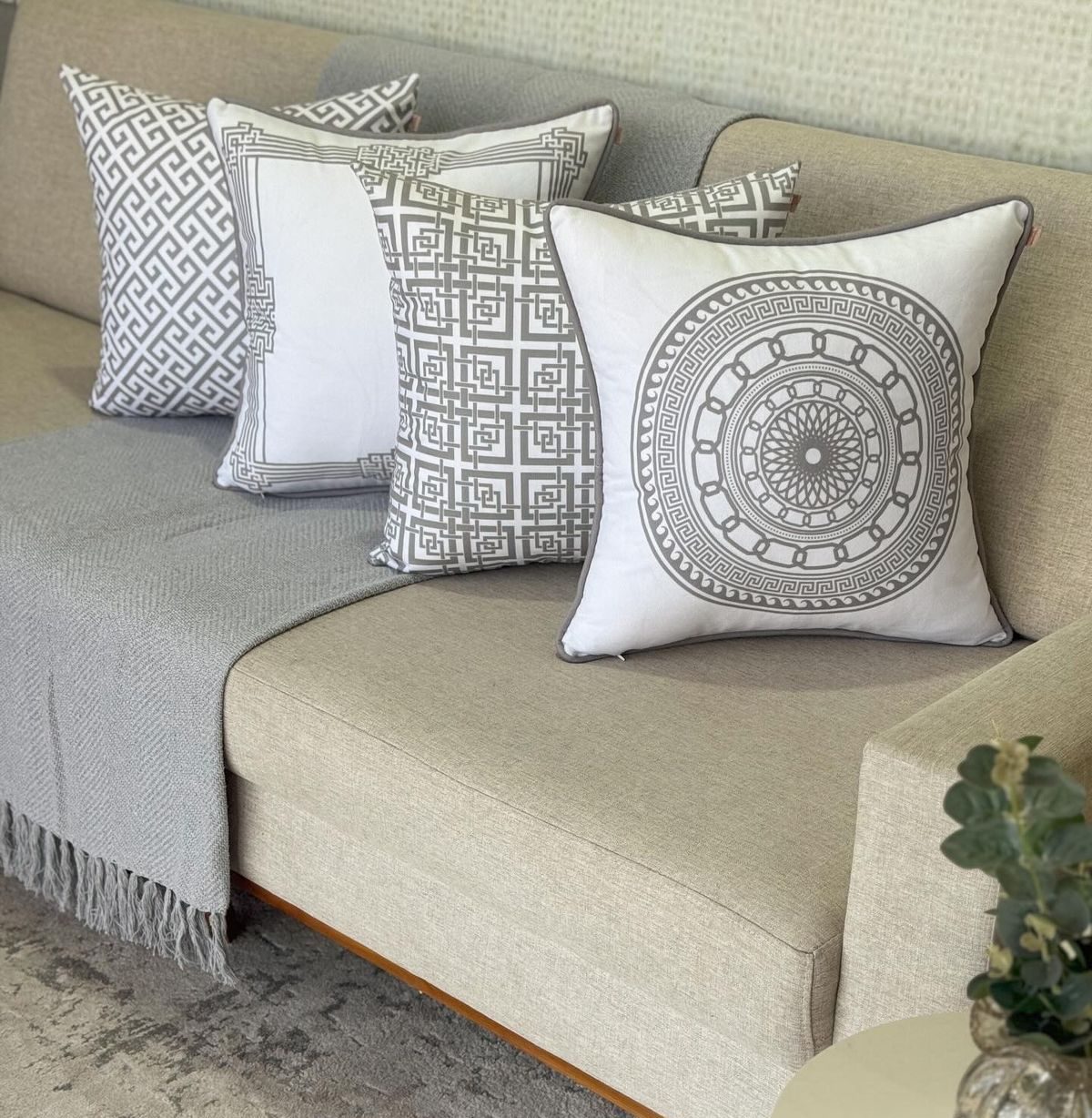 کوسن و شال مبل ست