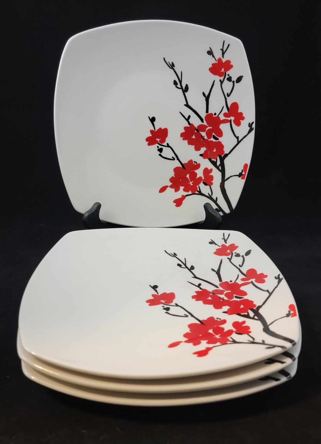 ظروف گل قرمز