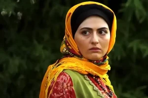 پریسا دوستی بازیگر نقش انیس سوجان