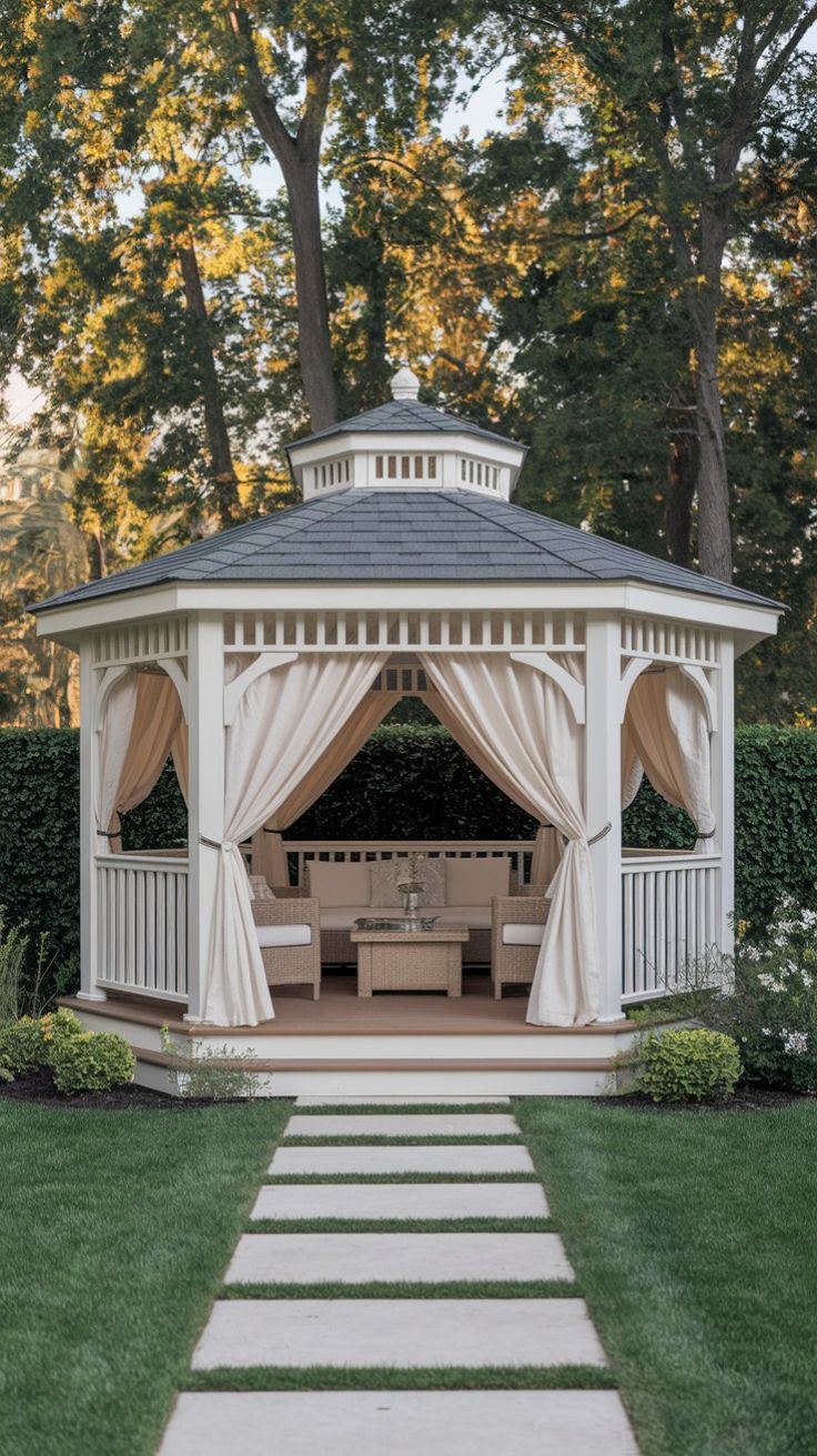 آلاچیق شیک باغی