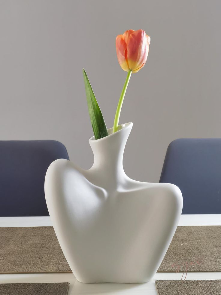 گلدان گل مینیمال