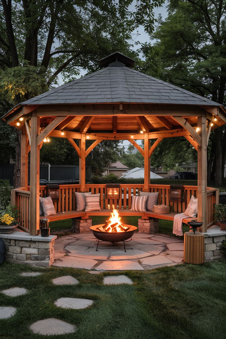 آلاچیق شیک باغی