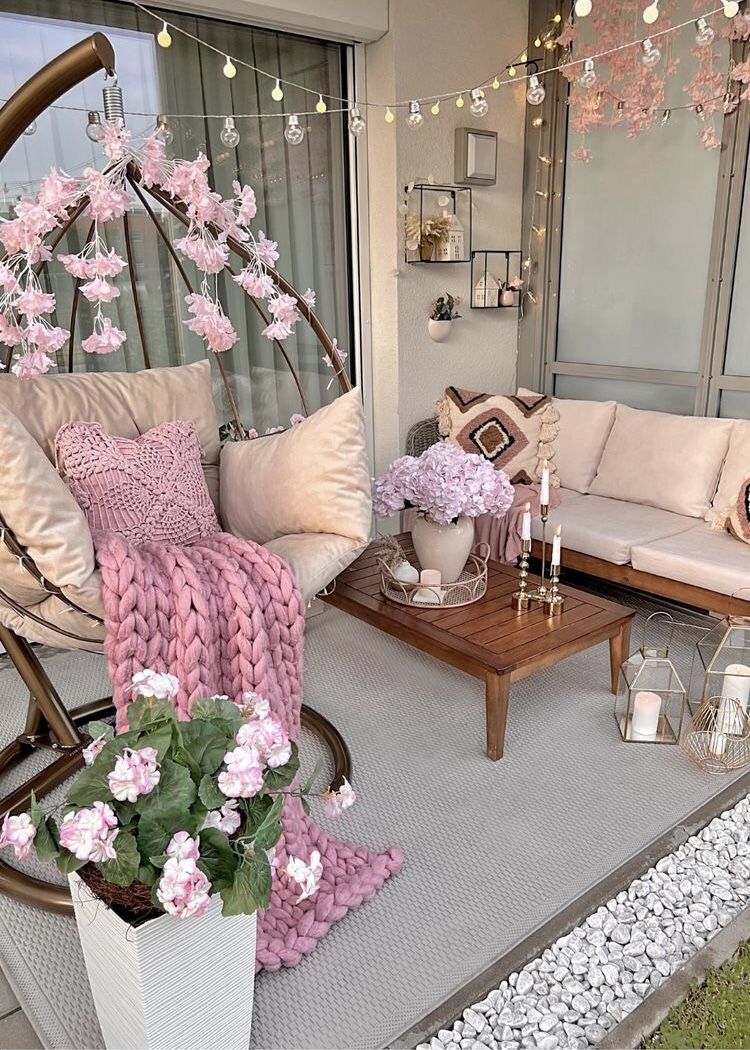 بالکن صورتی