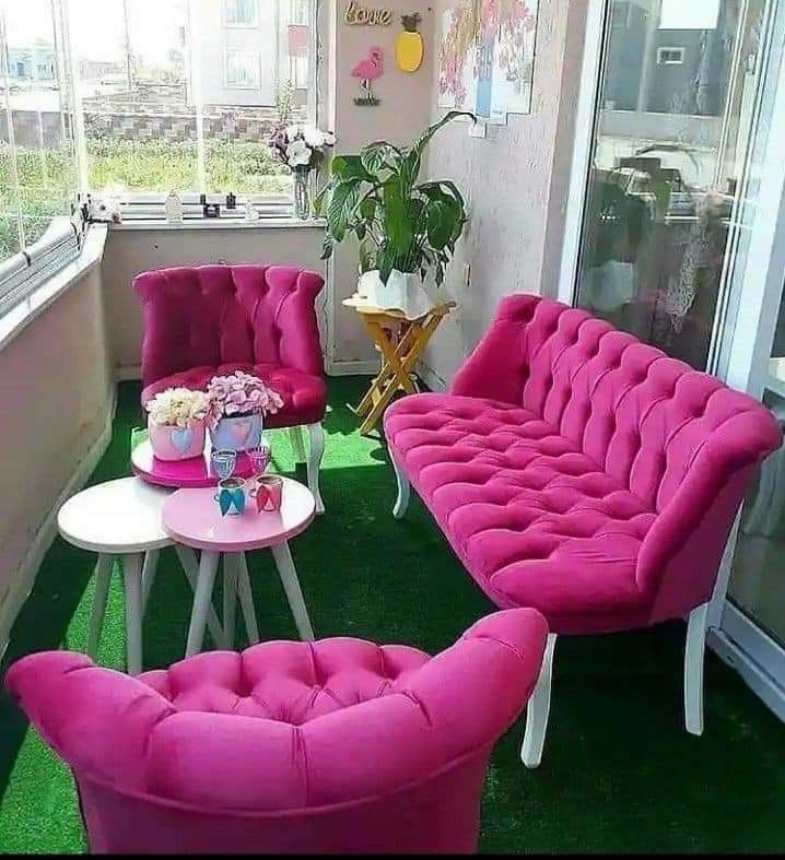 بالکن صورتی