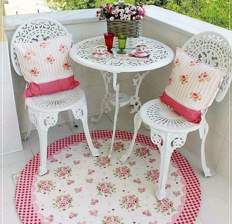 بالکن صورتی