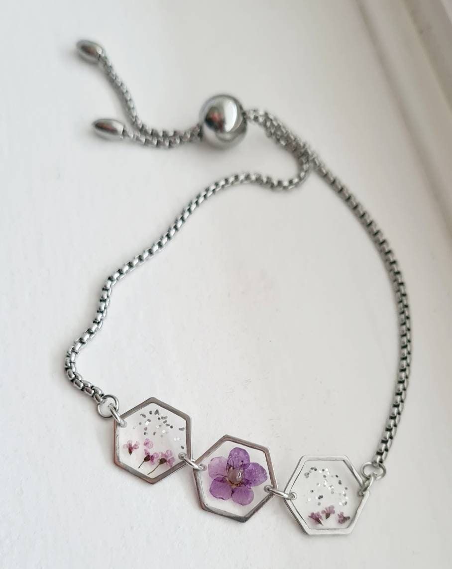 دستبند رزینی گل خشک