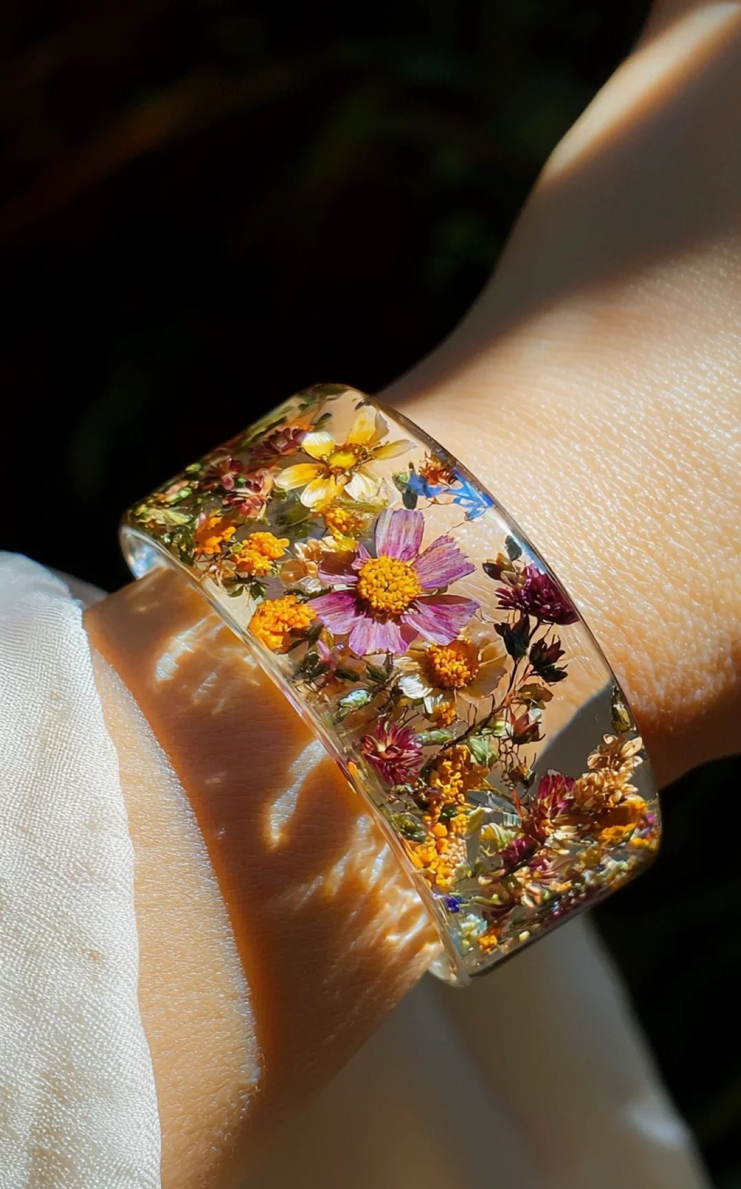 دستبند رزینی گل خشک