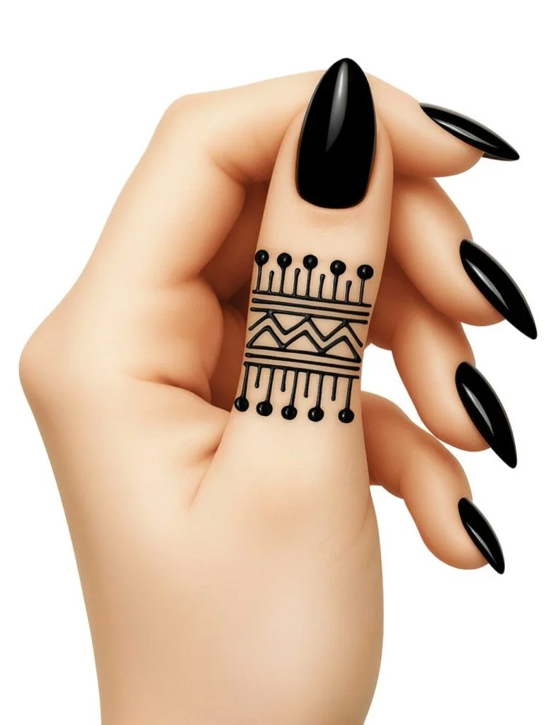 طراحی حنا روی دست ساده