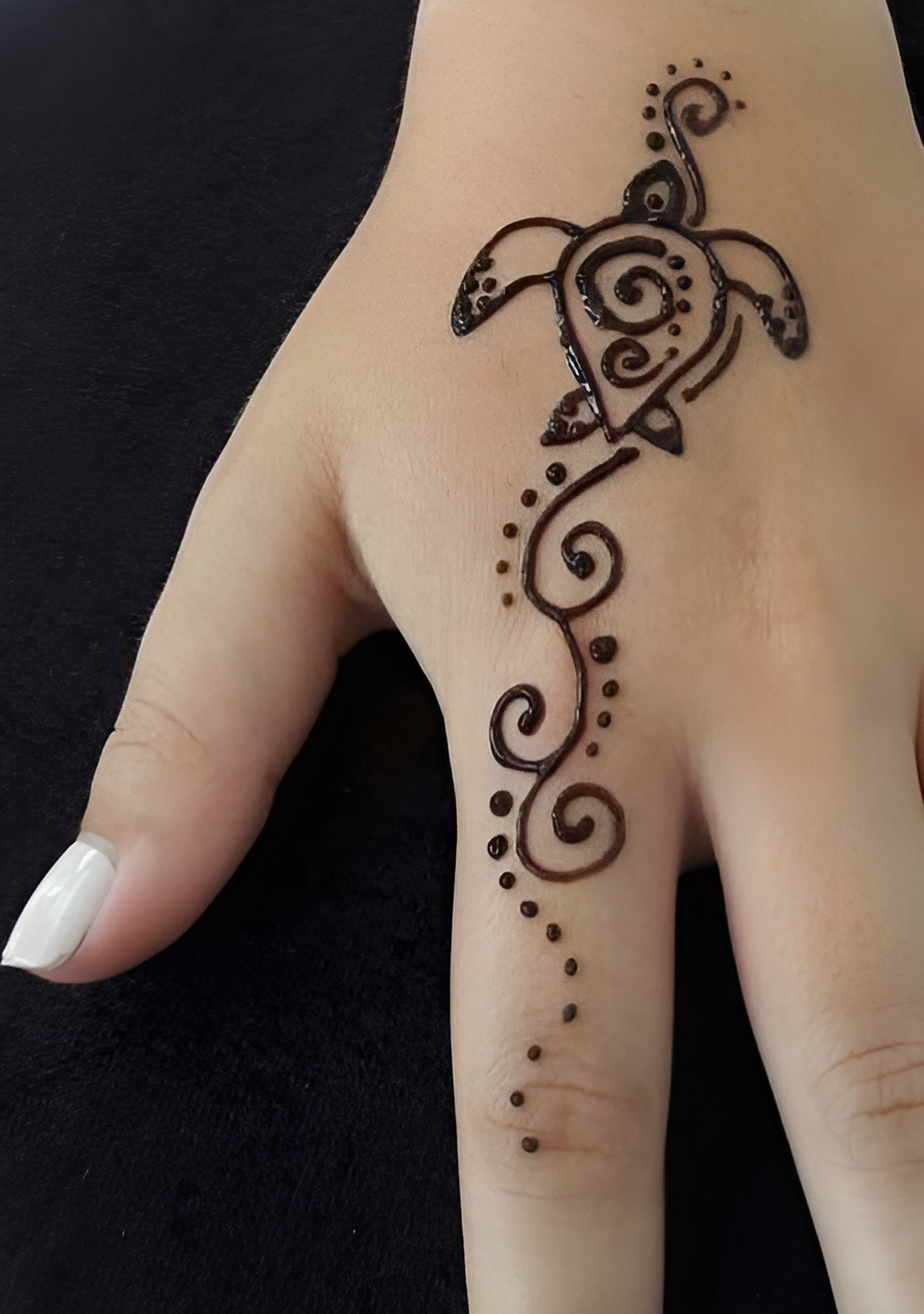 طراحی حنا روی دست ساده