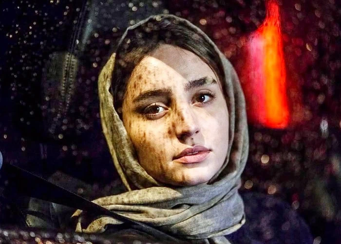 سها نیاستی در فیلم سال دوم دانشکده من