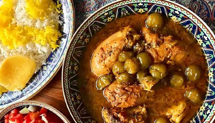 خورشت آلوچه با مرغ