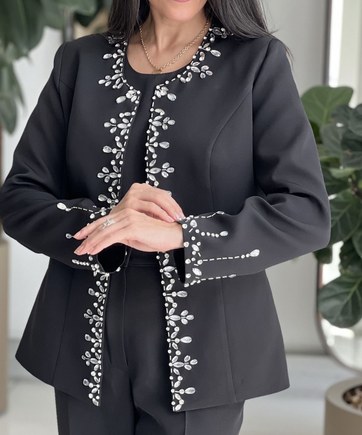 جواهر دوزی روی کت مجلسی
