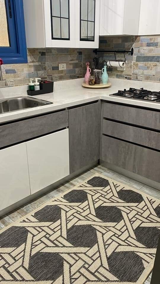 فرش مناسب کابینت طوسی