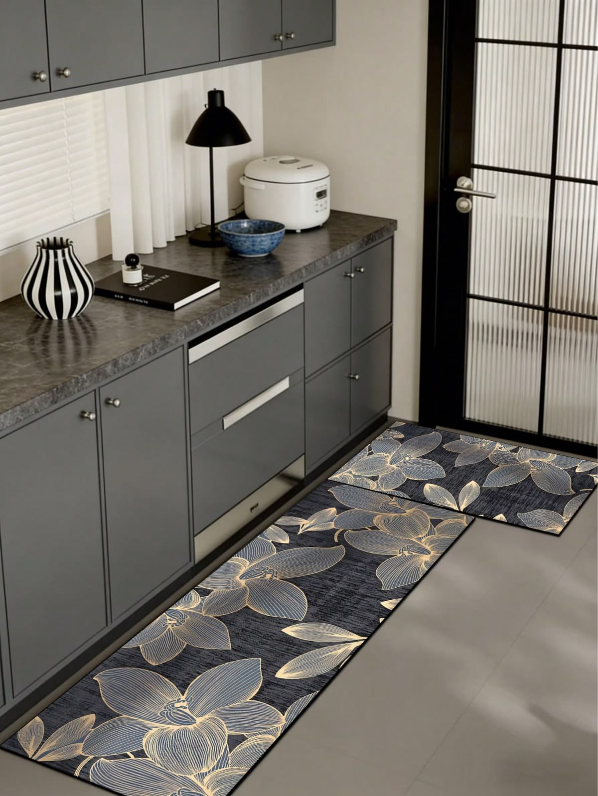 فرش مناسب کابینت طوسی