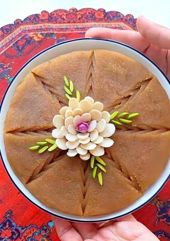 تزیین حلوا با چاقو