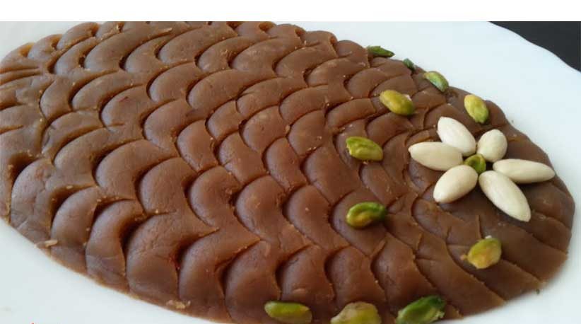 تزیین حلوا با چنگال و قاشق