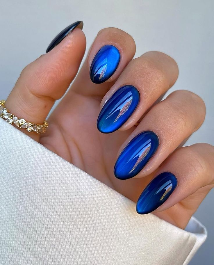 لاک چشم گربه ای آبی دخترانه