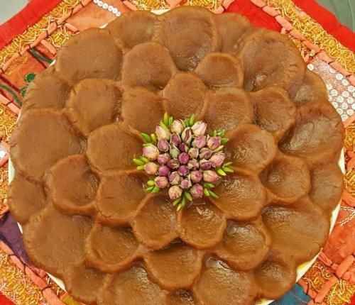 تزیین حلوا با چنگال و قاشق