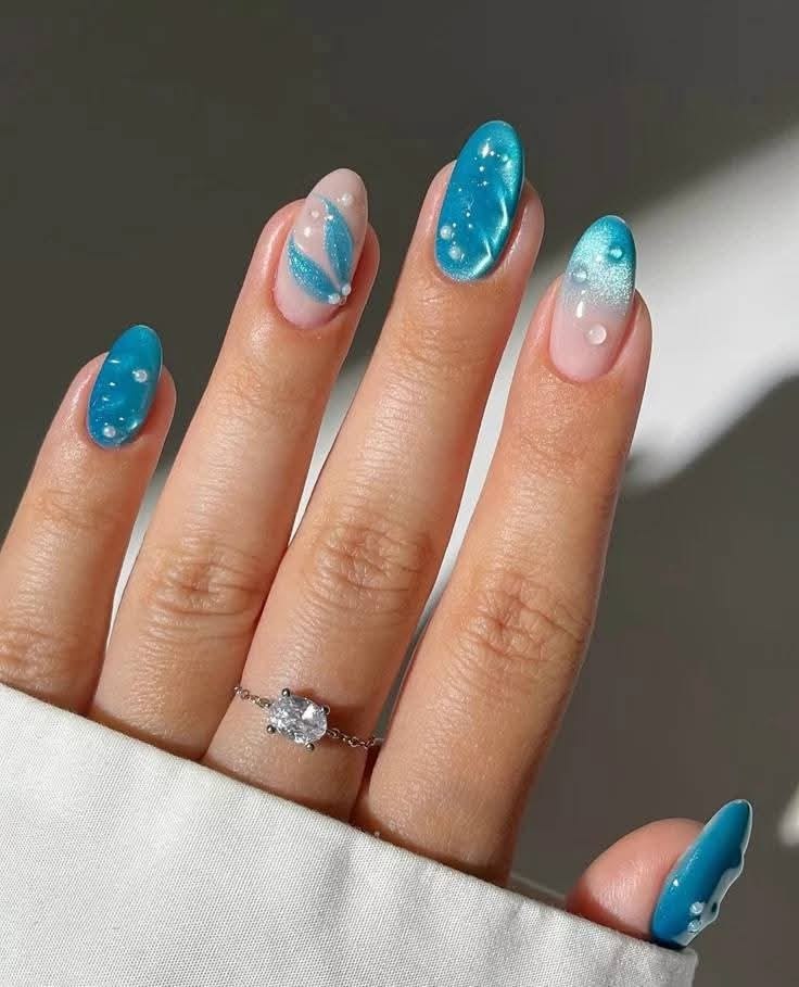 لاک چشم گربه ای آبی دخترانه