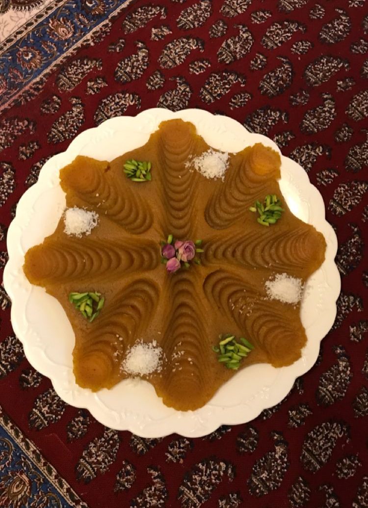 تزیین حلوا با چنگال و قاشق