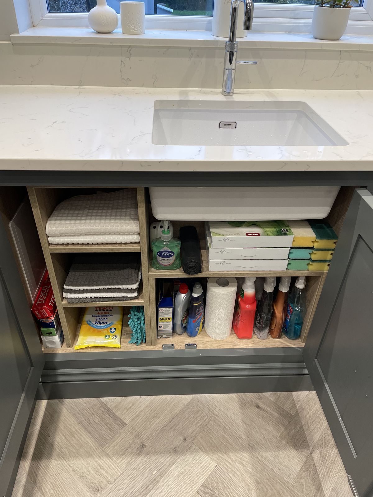 چیدمان کابینت زیر سینک