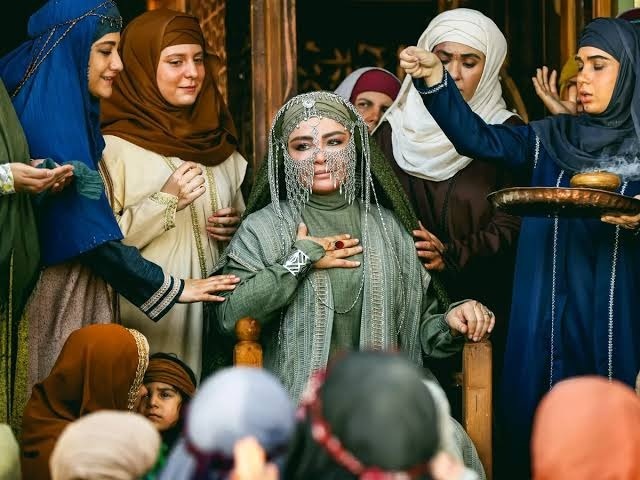 سریال رویای نیمه شب ویکی پدیا