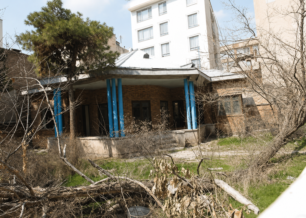 نیما یوشیج 