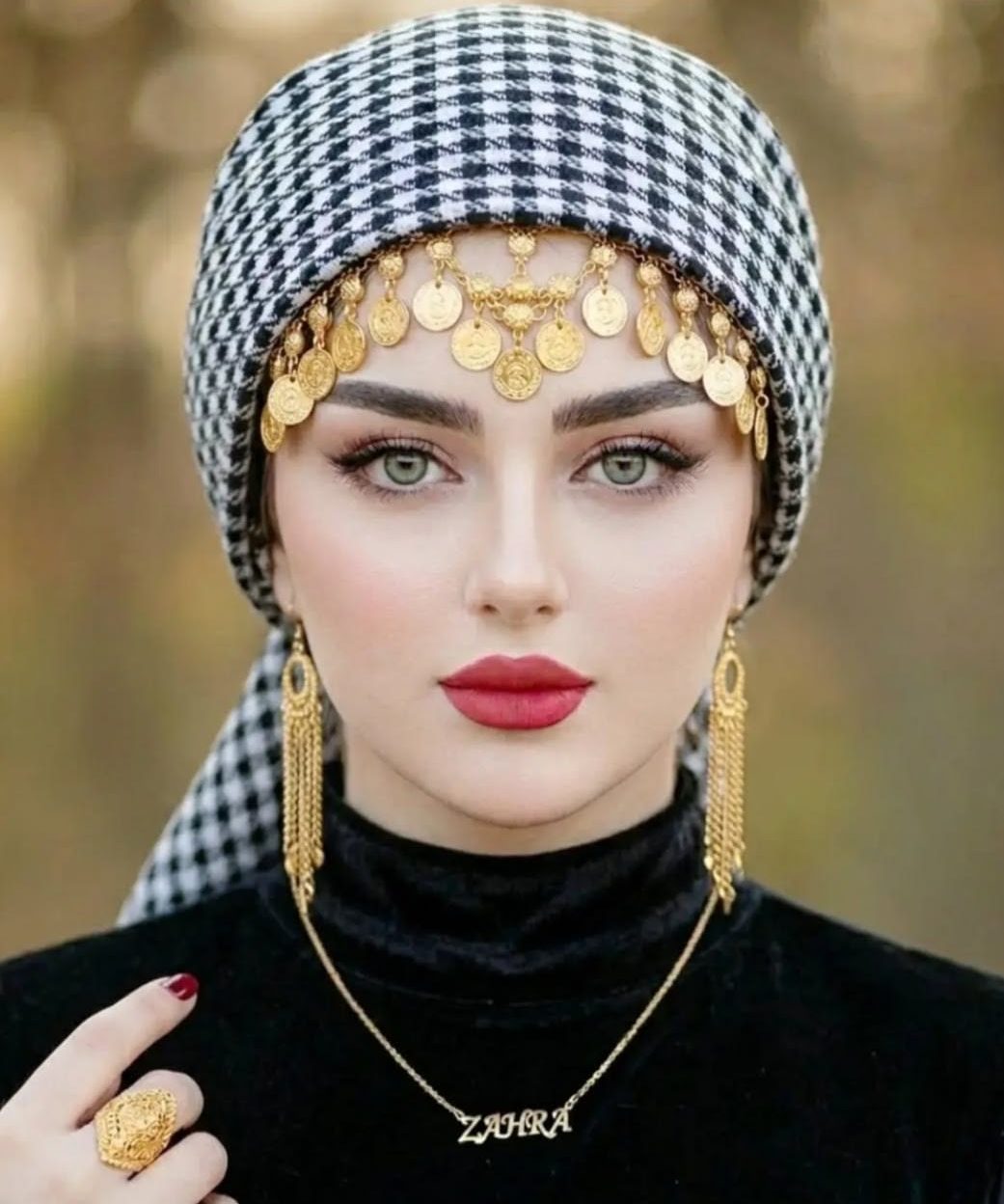 عکس پروفایل دختر با چفیه